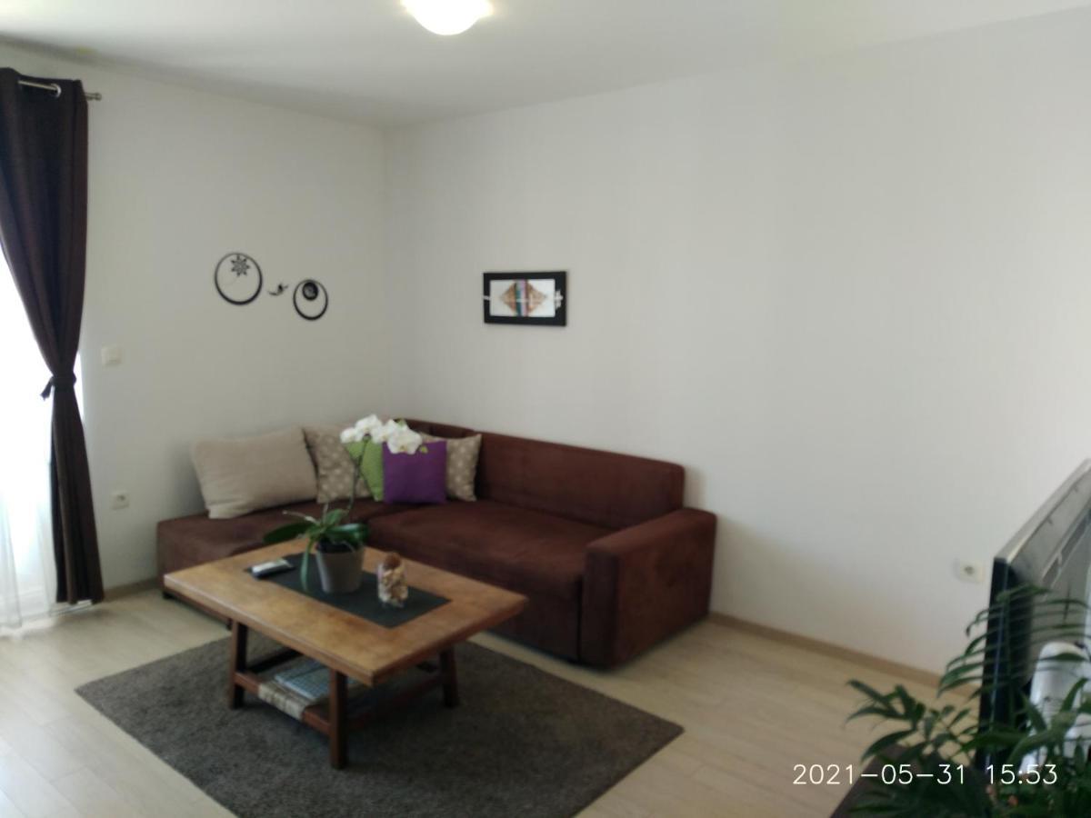 Private Pool And Sea View Apartment Omiš Exteriör bild