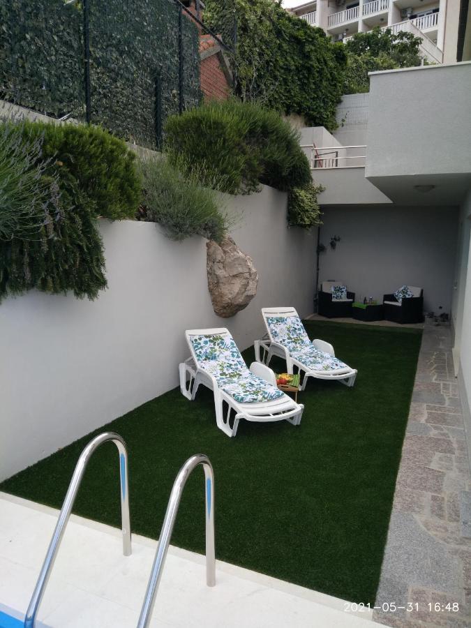 Private Pool And Sea View Apartment Omiš Exteriör bild